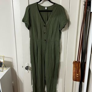Size large army green button down short sleeve jumpsuit